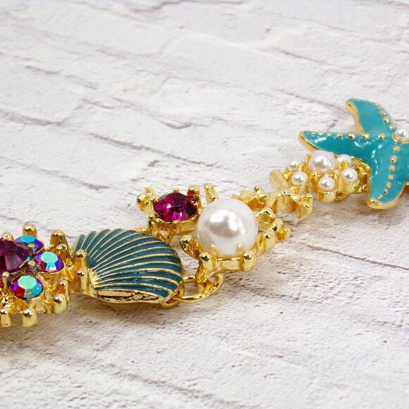 Ocean theme charm necklace with starfish, shell charms, with crystals and pearls - Picture 5 of 8